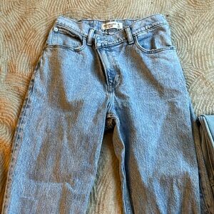 Abercrombie ultra high rise 90s straight jean